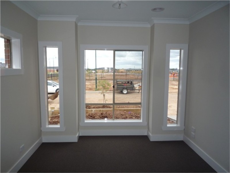 16 Acumin Street, Brookfield VIC 3338