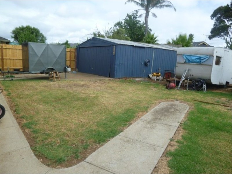 22 Essex Drive, Melton VIC 3337