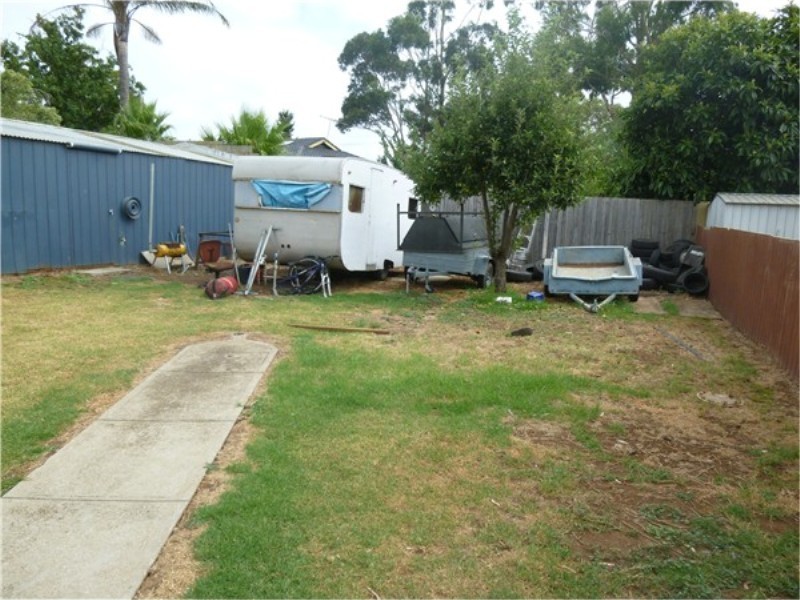 22 Essex Drive, Melton VIC 3337