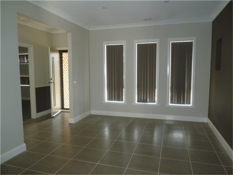 54 Gallery Avenue, Melton West VIC 3337