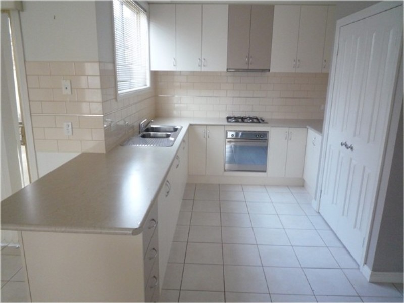 1 / 1 Heather Court, Kurunjang VIC 3337