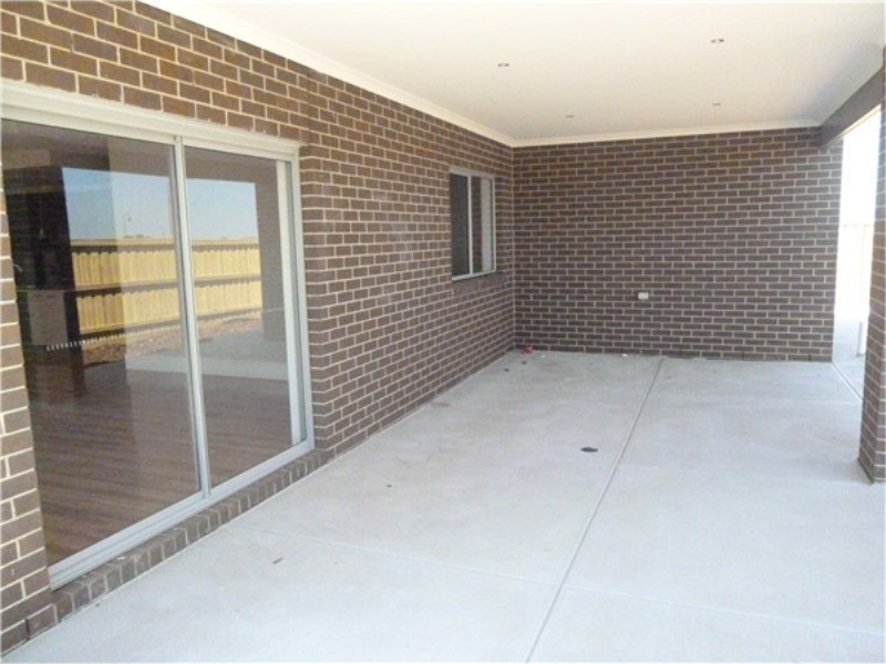 Lot 703 Chanticleer Avenue, Melton West VIC 3337