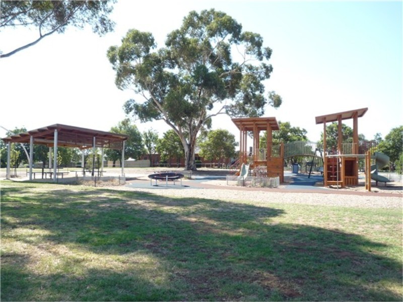 38 Matthews Street, Sunshine VIC 3020