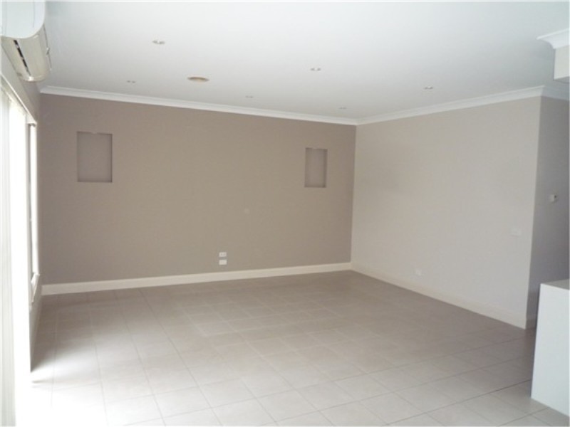 2 / 6 Alex Court, Kurunjang VIC 3337