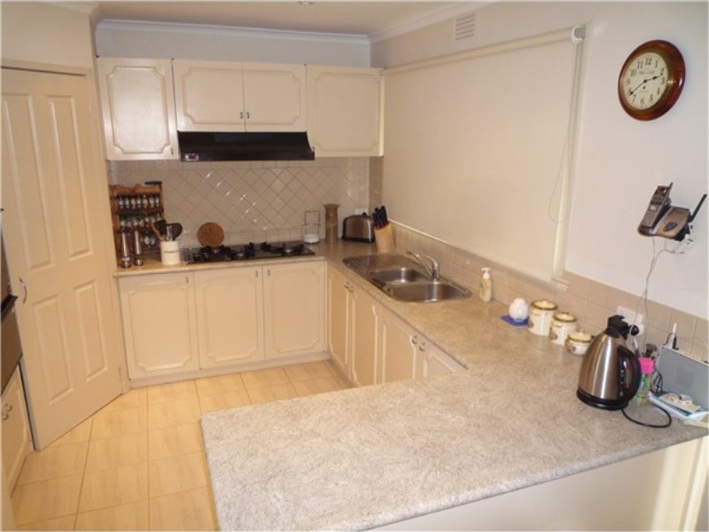 3 Wyatt Place, Melton West VIC 3337