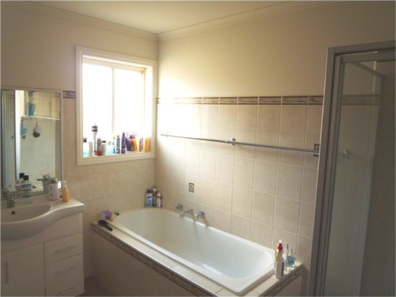 1 Ella court, Kurunjang VIC 3337