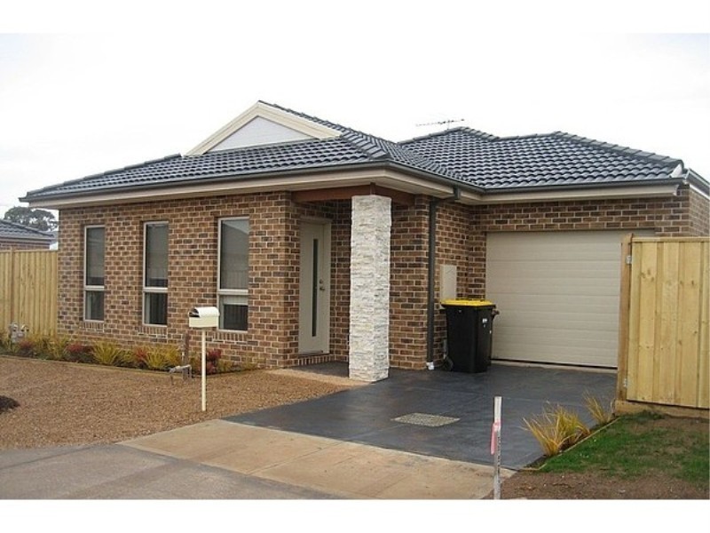 4 Goodenia Court, Brookfield VIC 3338