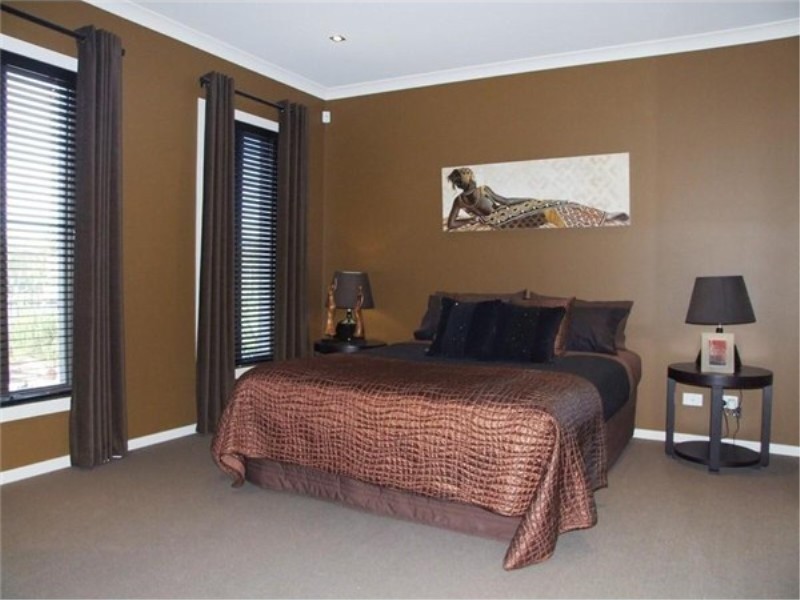 5 Arnolds Creek Blvd, Melton West VIC 3337