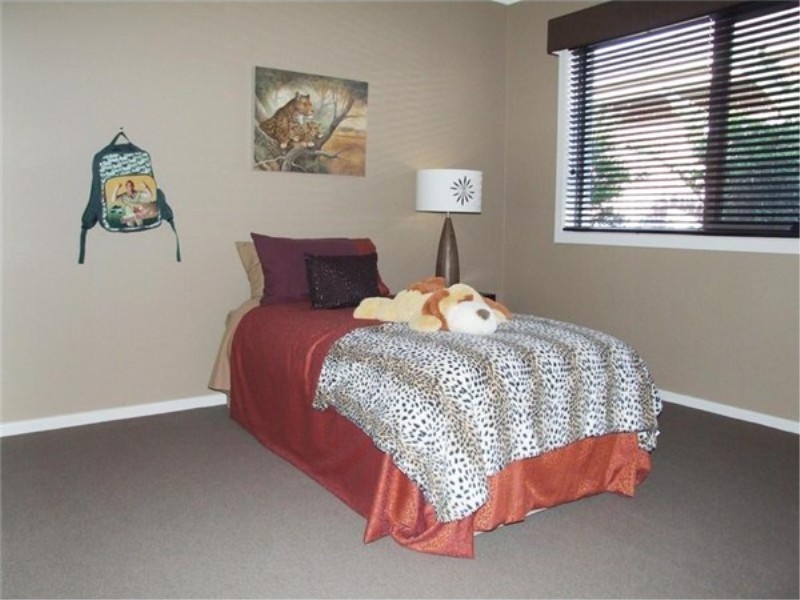 5 Arnolds Creek Blvd, Melton West VIC 3337