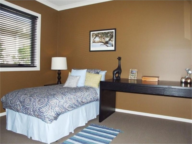 5 Arnolds Creek Blvd, Melton West VIC 3337