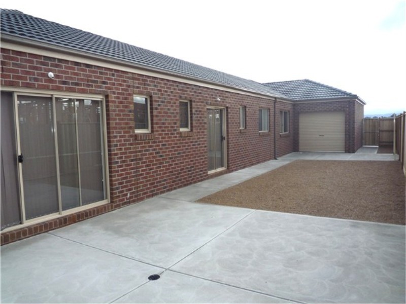 16 Lot 797 Ormonde Esplanade, Melton West VIC 3337