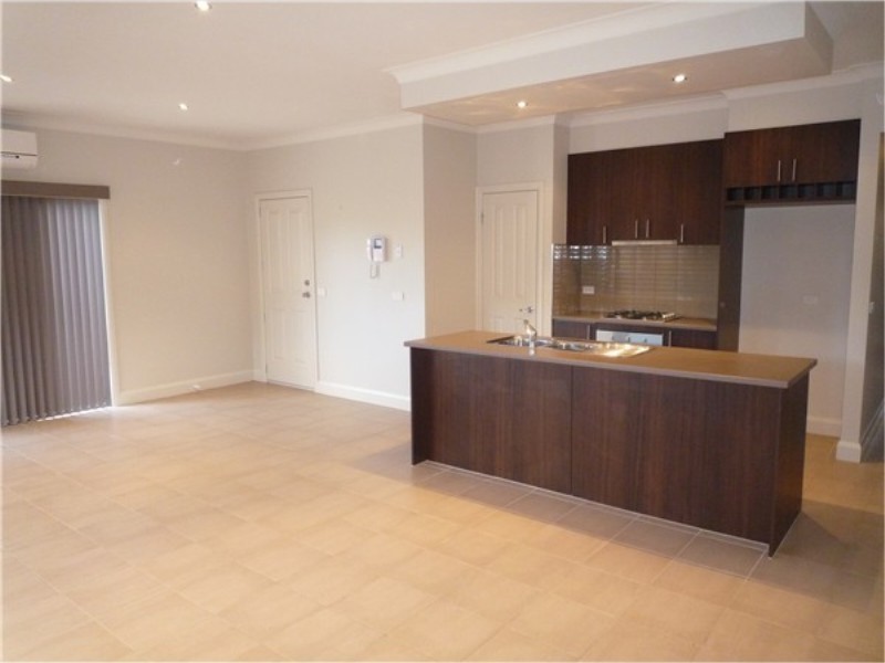 9 Leafy View Esplanade, Melton West VIC 3337