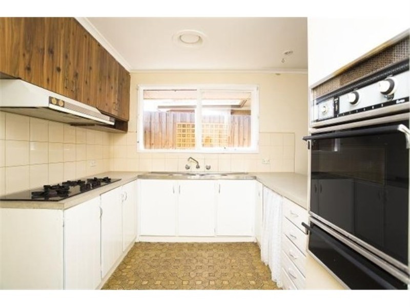 8 Arnolds Court, Melton VIC 3337