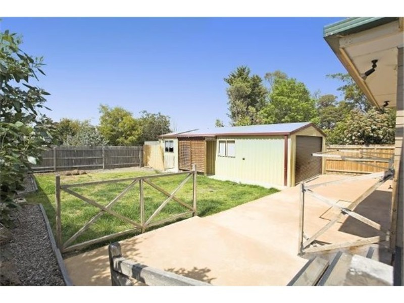 8 Arnolds Court, Melton VIC 3337