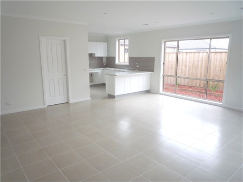 19 Leuca Avenue, Brookfield VIC 3338