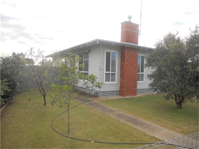 24 McFarland Street, Bacchus Marsh VIC 3340