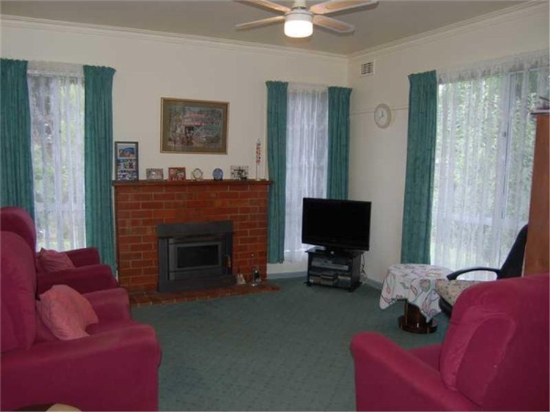 24 McFarland Street, Bacchus Marsh VIC 3340