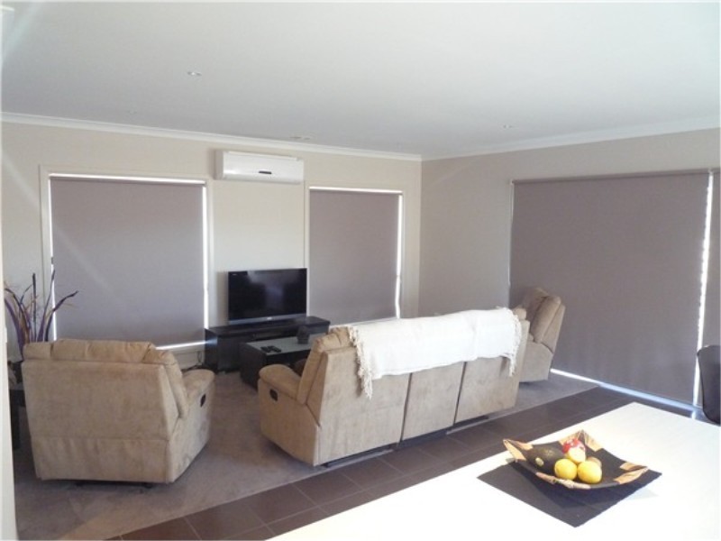 11 Turpentine Road, Brookfield VIC 3338