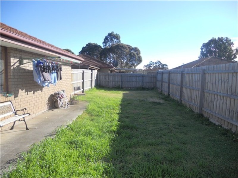18 / 59-61 Barries Road, Melton VIC 3337