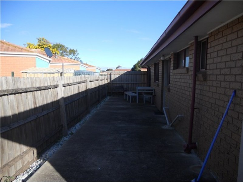 18 / 59-61 Barries Road, Melton VIC 3337