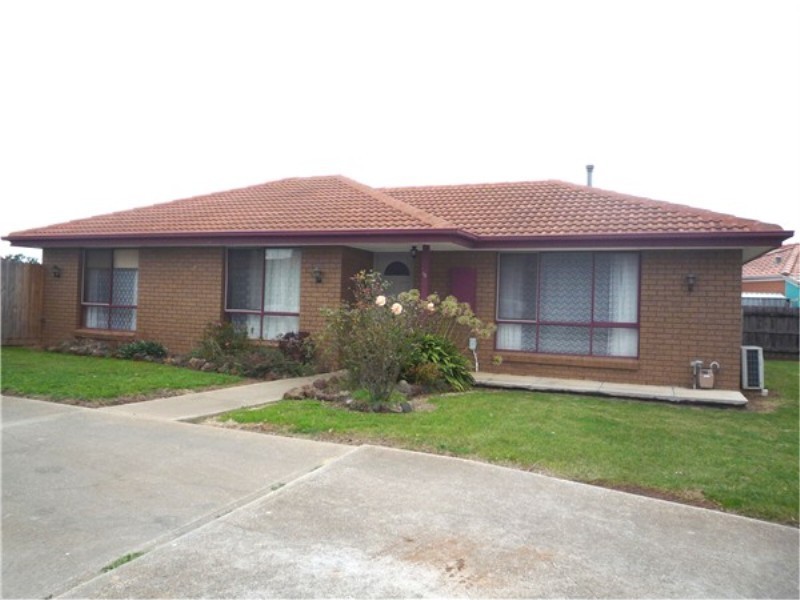 18 / 59-61 Barries Road, Melton VIC 3337