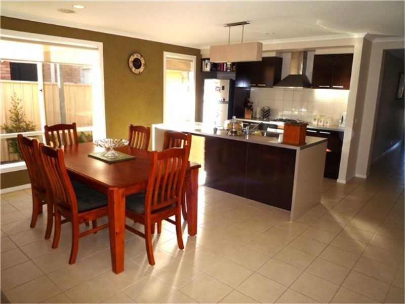 56 Barringo Way, Caroline Springs VIC 3023