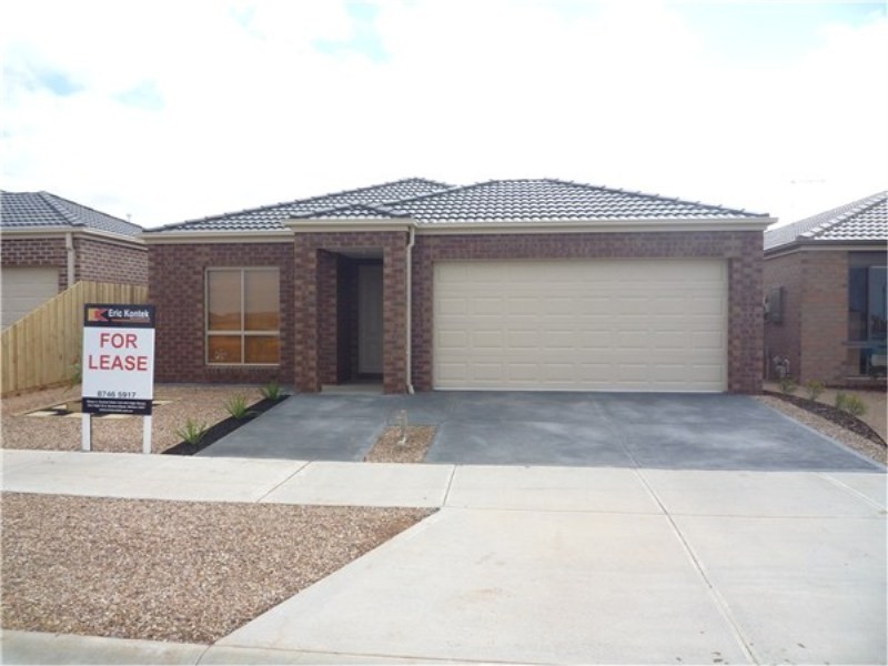 17 Dreelburn Terrace, Melton South VIC 3338
