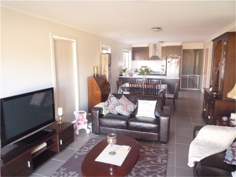 13 Triandra Drive, Brookfield VIC 3338