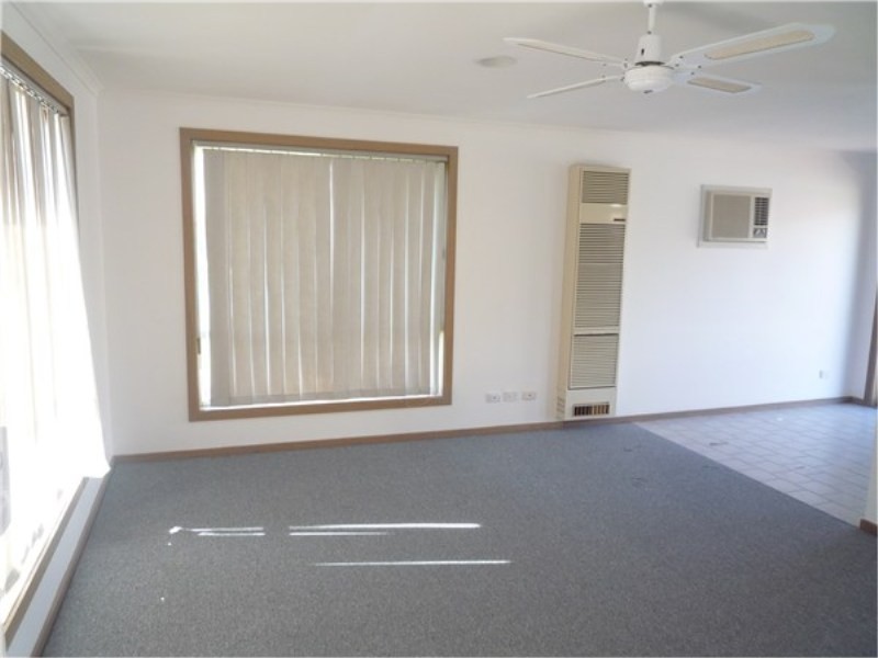 1 / 29 Greenhills Drive, Kurunjang VIC 3337