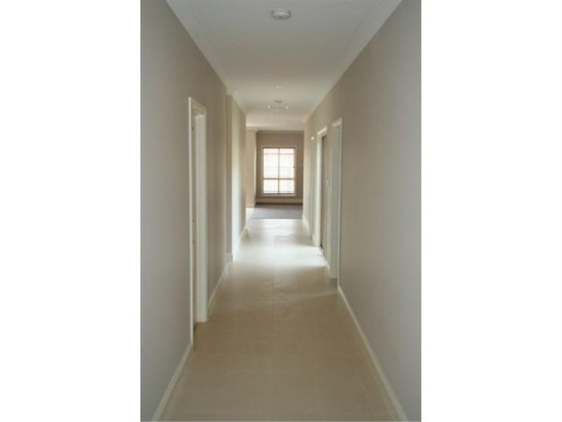 349 Centenary Avenue, Melton West VIC 3337