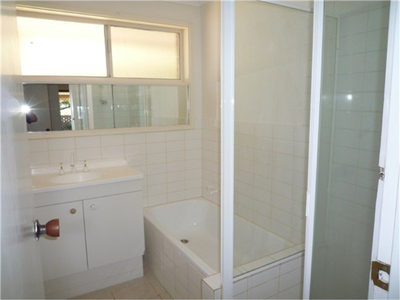32 Christopher Cresent, Melton VIC 3337
