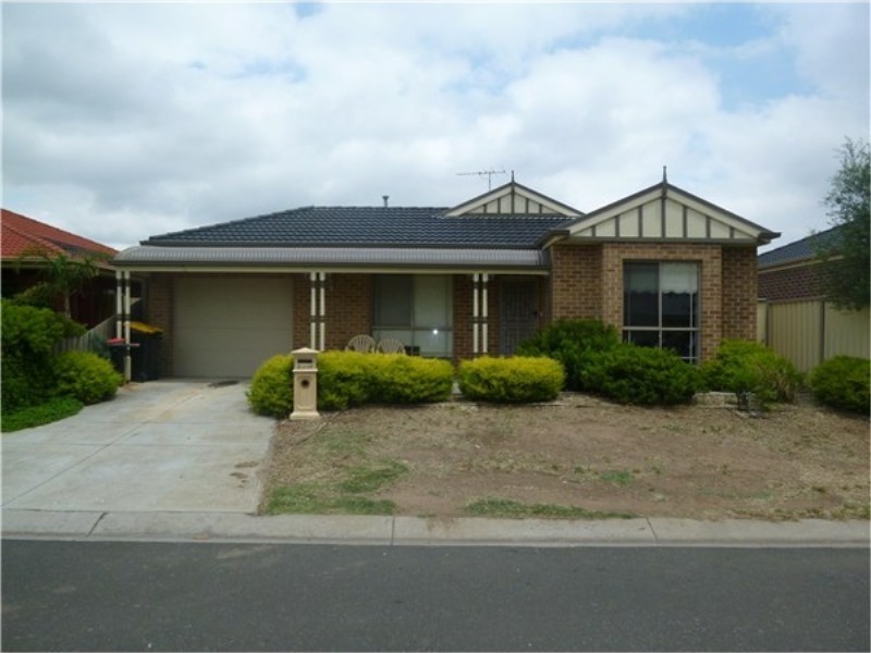 2 / 17 Darlingsford Blvd, Melton VIC 3337