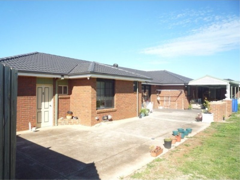 1 / 14 Croxton Drive, Kurunjang VIC 3337