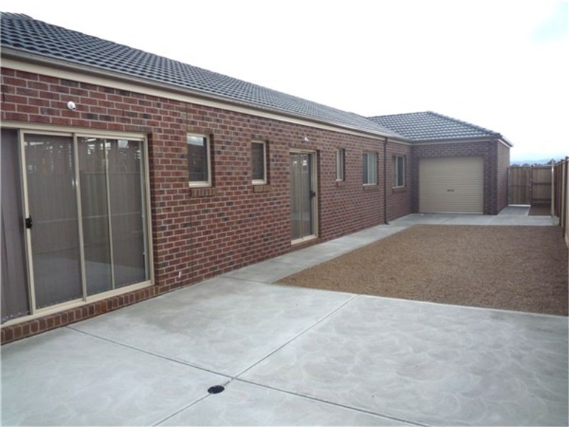 36 Lot 842 Ormonde Esplanade, Melton West VIC 3337