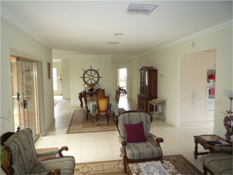 236 Clarkes Road, Brookfield VIC 3338