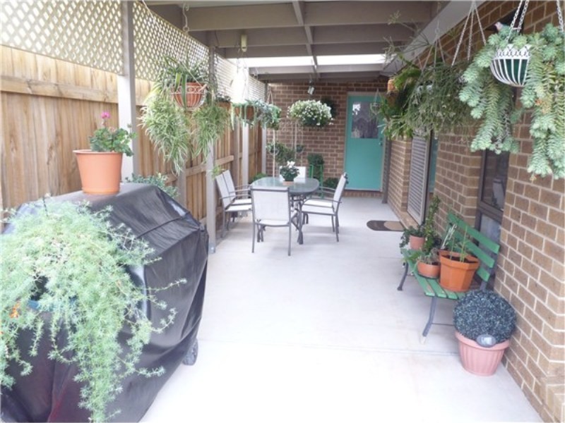 73 Fairhaven Blvd, Melton West VIC 3337