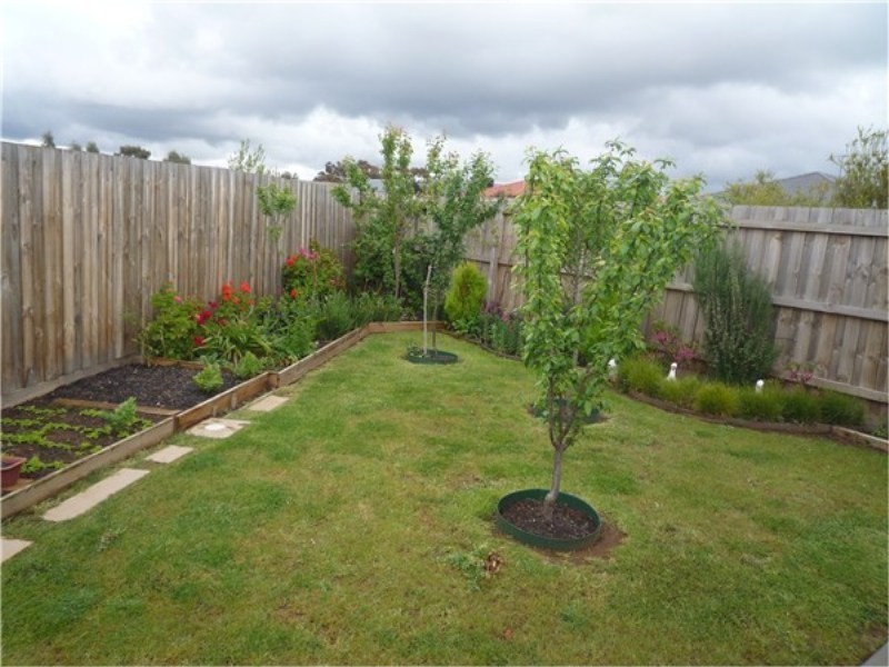 73 Fairhaven Blvd, Melton West VIC 3337