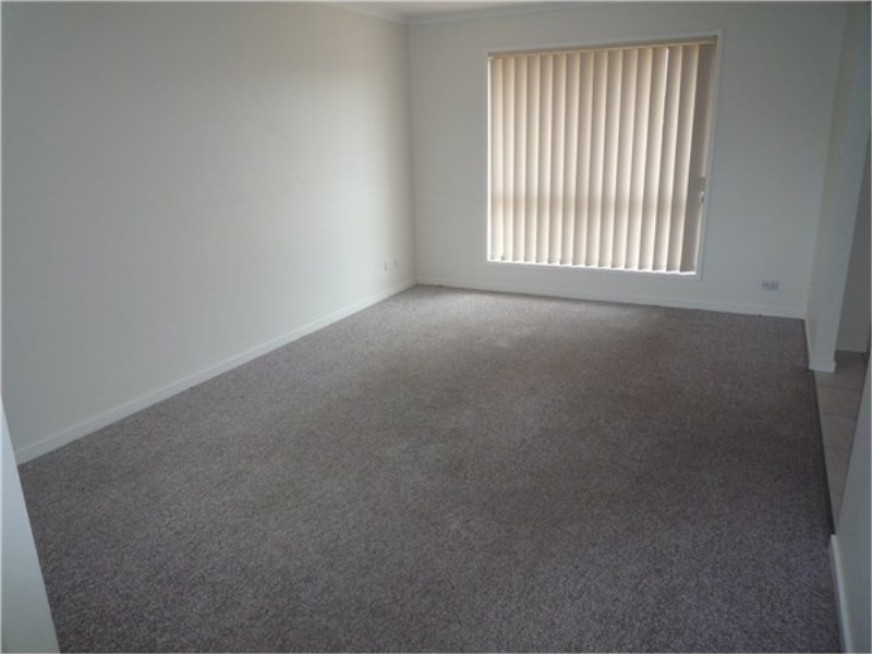 5 Walton Street, Melton South VIC 3338