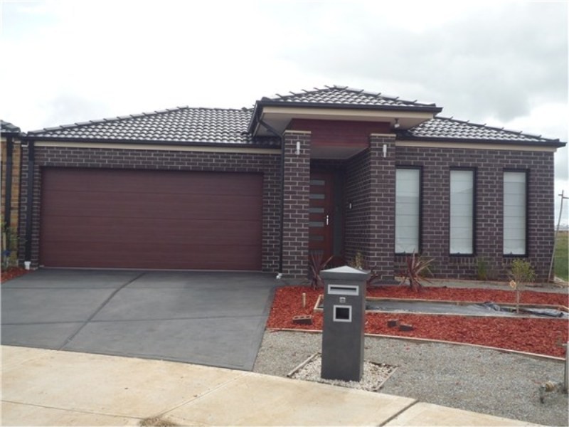 9 Sullivan Place, Melton West VIC 3337