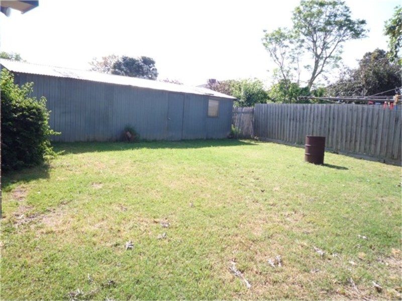 16 Hawkins Place, Melton VIC 3337