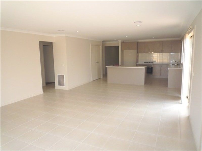 218 Botanica Springs Blvd, Brookfield VIC 3338