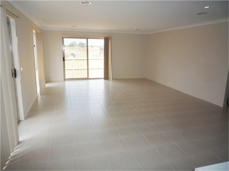 218 Botanica Springs Blvd, Brookfield VIC 3338