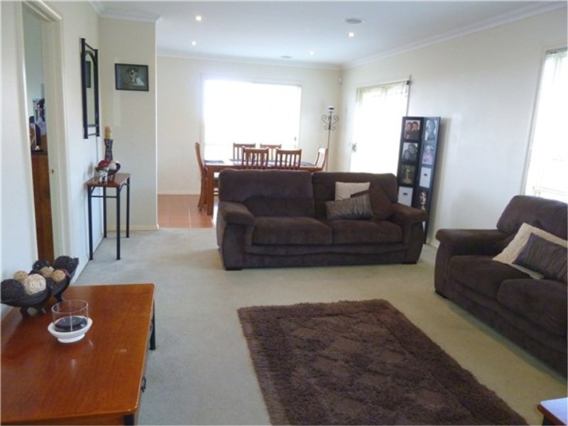 27 Caitlyn Drive, Melton West VIC 3337