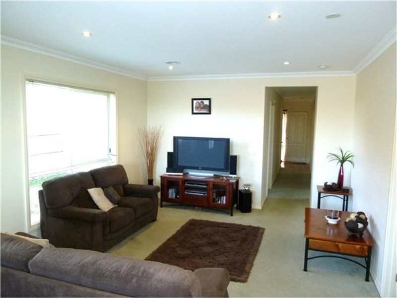 27 Caitlyn Drive, Melton West VIC 3337