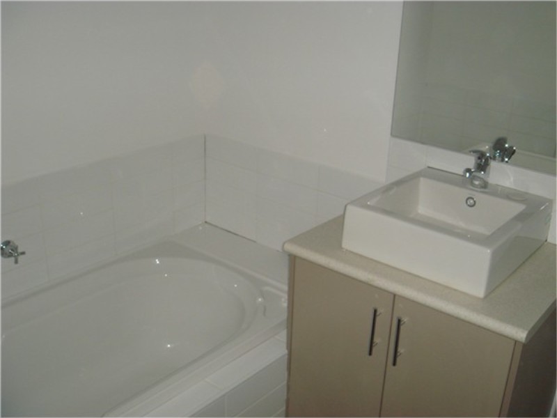 7 Bilboa Way, Point Cook VIC 3030