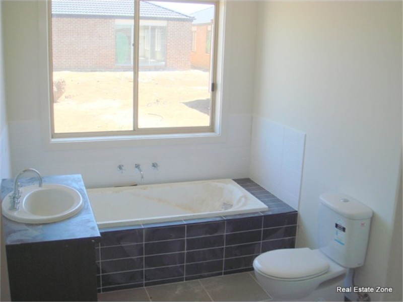 36 Stony Brook Way, Truganina VIC 3029