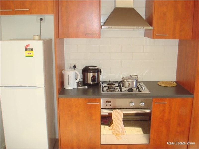 15 Swamphen Drive, Williams Landing VIC 3027
