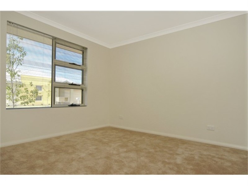 12 EMERSON TURN, Clarkson WA 6030