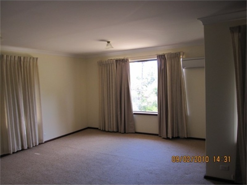 21 KNAPP STREET, Boyup Brook WA 6244