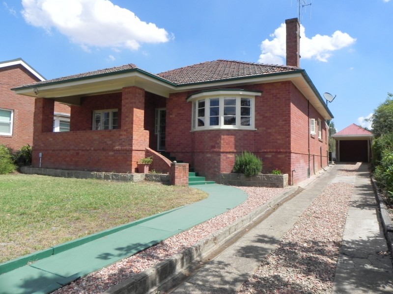 5 Shaw Street, Yass NSW 2582